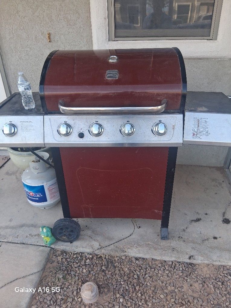 KENMORE 4 BURNER W/ SIDE BURNER GRILL
