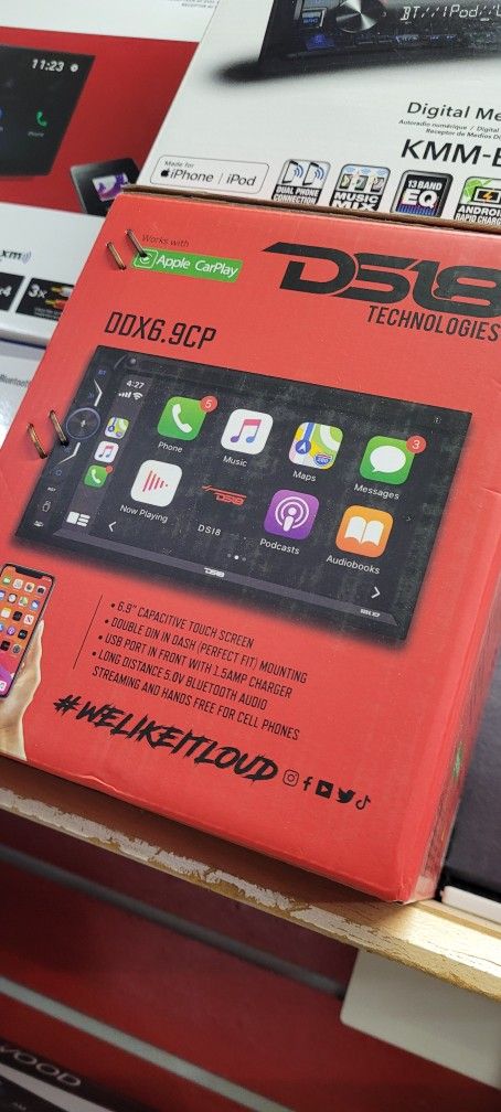 Brand New DS18 APPLE Car Play stereo