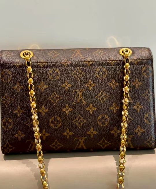 Louis Vuitton Victoire