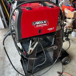Lincoln 140 Mig Welder w Cart & Tank