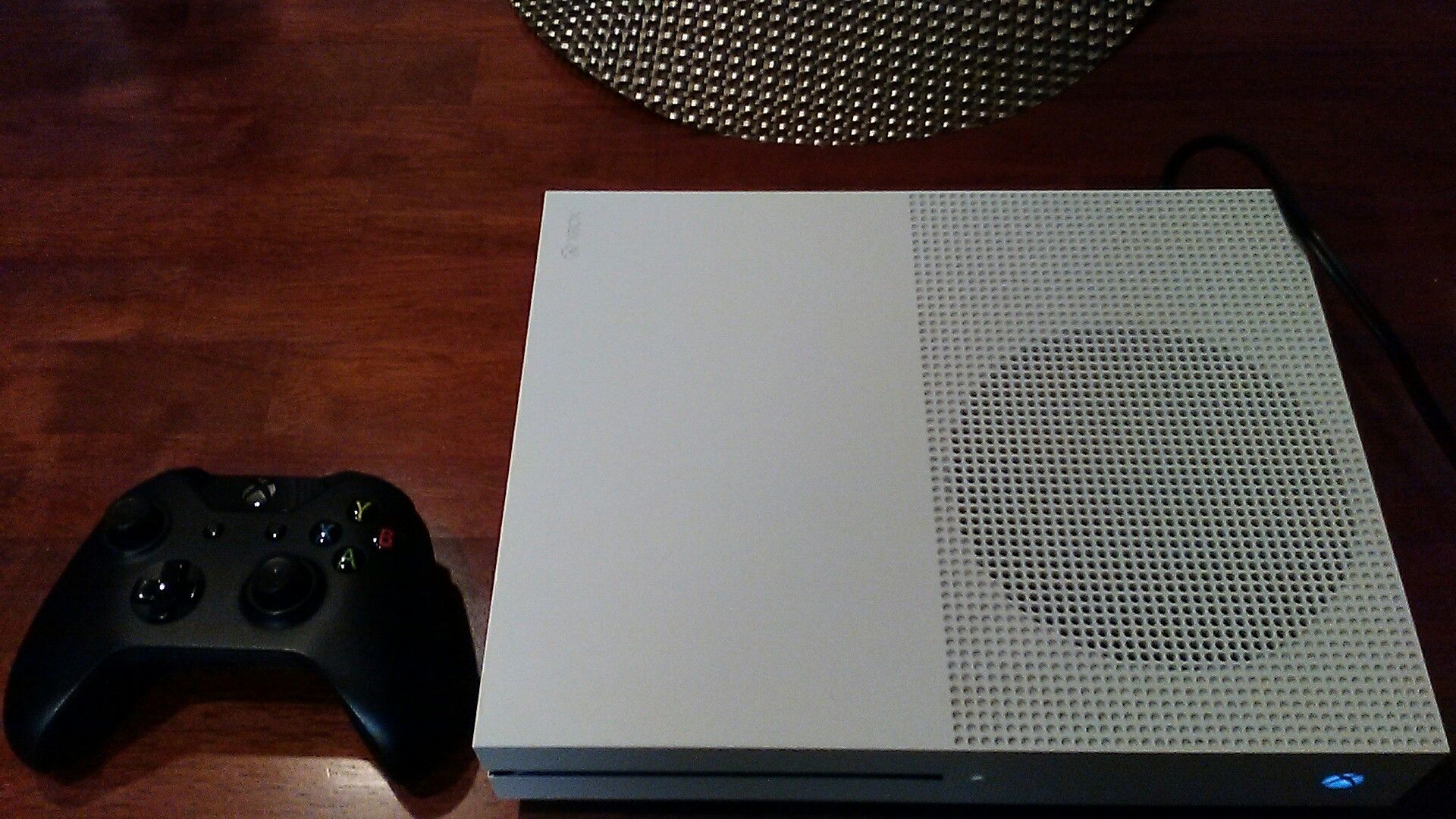 Xbox one s EXCELLENT CONDITION