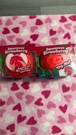 Squeeeze strawberry squishy
