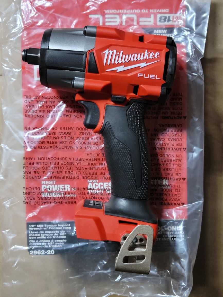 Milwaukee 2962-20 1/2 Mid Torque Impact Wrench