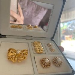 Set Earrings And Pin
