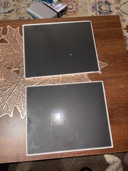 2 Picture Frames 