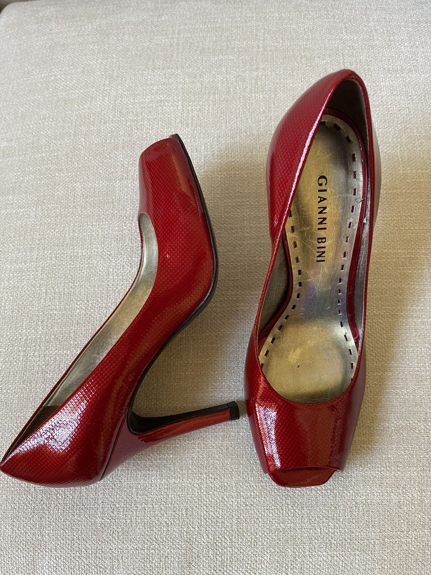 Women’s Gianni bini high heel size 6 1/2