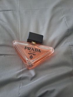 Woman perfume