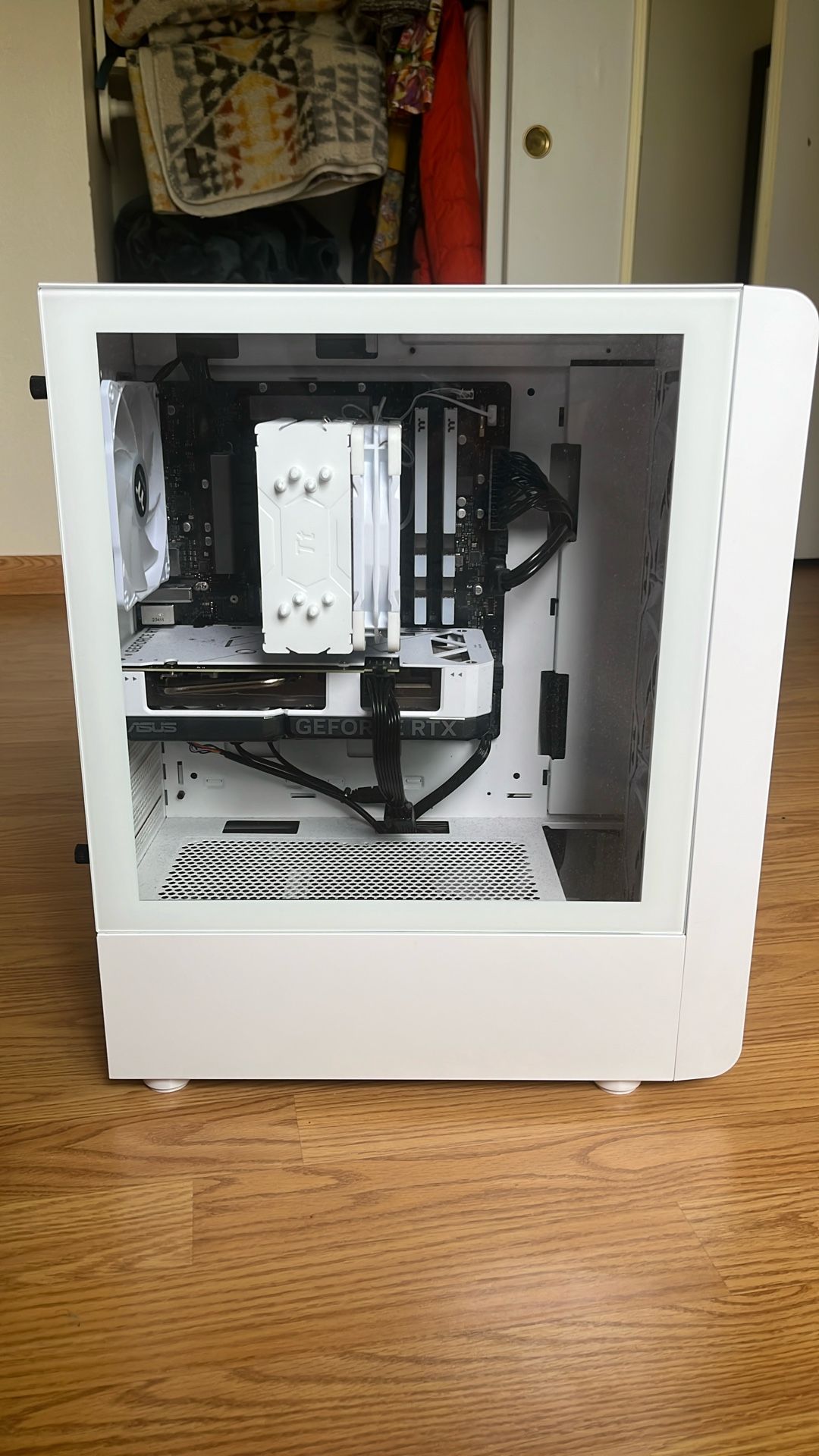 Gaming PC + 165 Hrs Monitor 