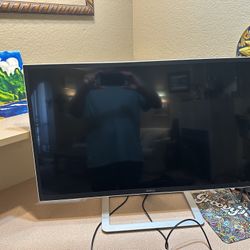 Dell 32 Inch Monitor