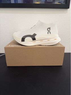 On Cloudboom Strike LS LightSpray - Men’s US 10.5 - Brand New