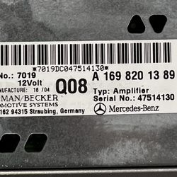 05-09 Mercedes Benz W203 W209 OEM Harman Becker Amplifier A1698201389