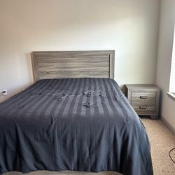 grey wood queen size bed