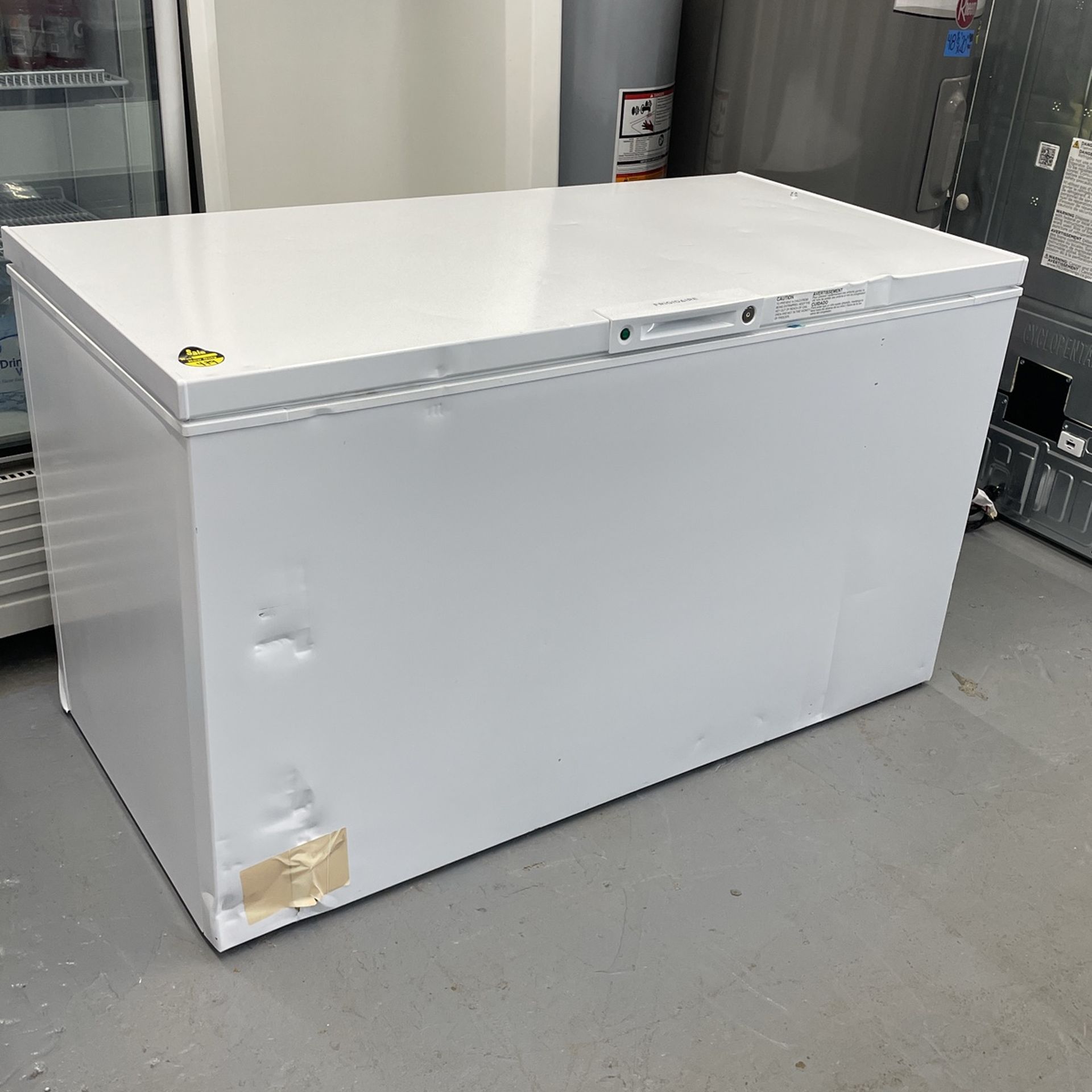 Chest Freezer 14.8 Cu Ft In Color White