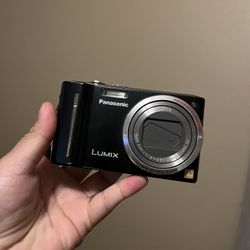 LUMIX DMC-ZS6