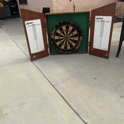 Dart Board No Darts 50$