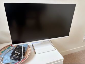 Samsung 27” M5 monitor /smart tv