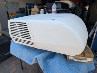 Coleman Mach RV Roof A/C
