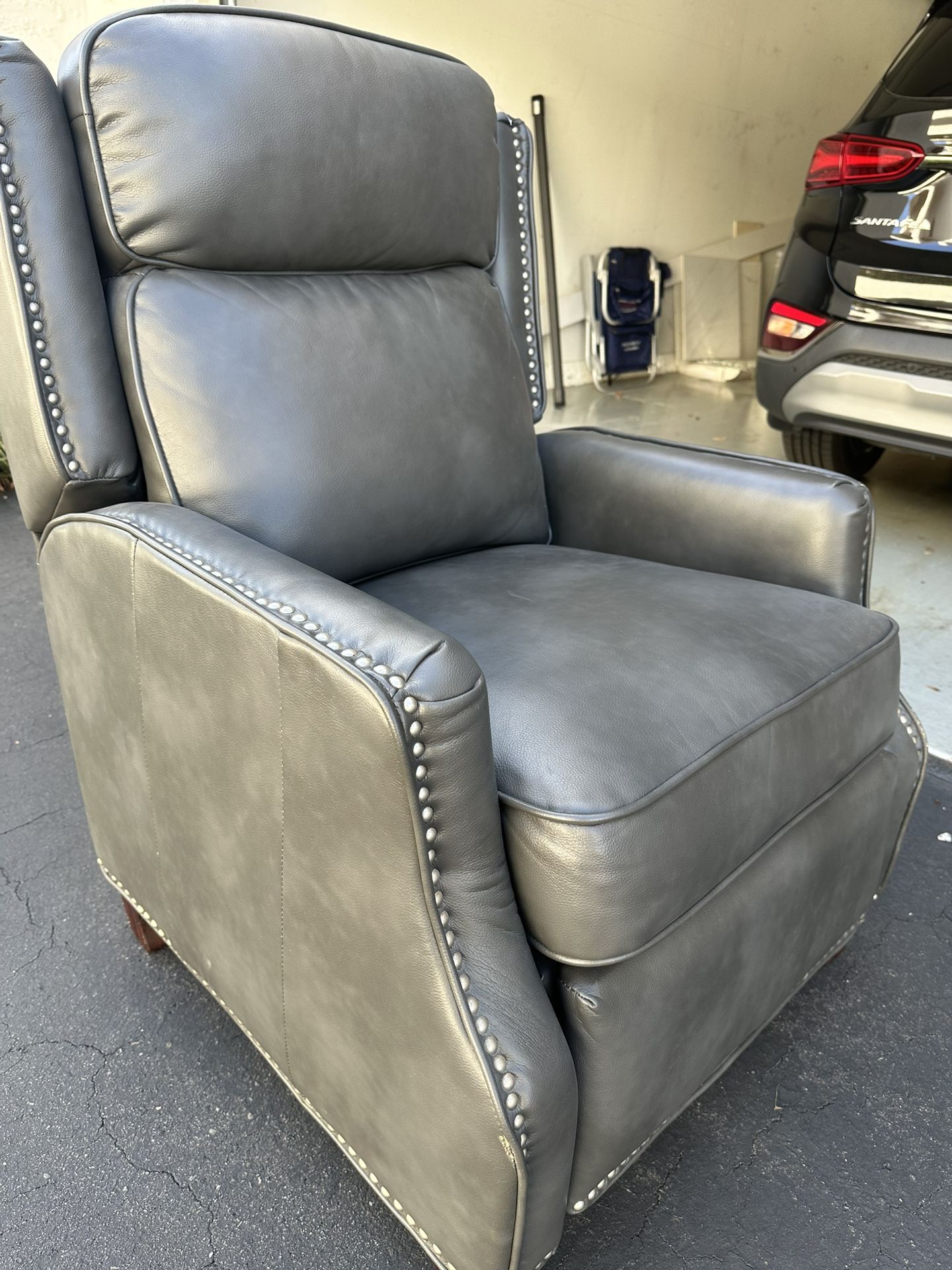 Leather Recliner for Sale in Solana Beach, CA OfferUp