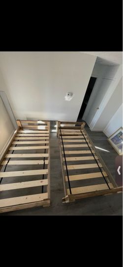 2 wooden frame bed  w/mattress