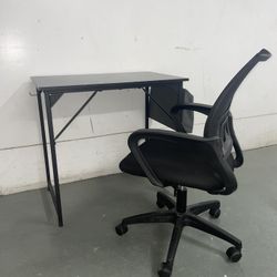 Escritorio y silla 