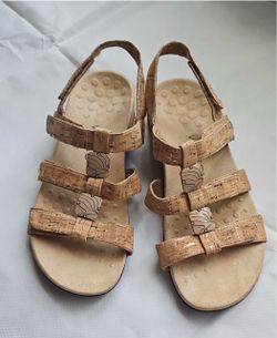 Vionic cork sandals
