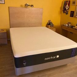 LIKE NEW - King - Cooling Nectar Premier Memory Foam Mattress