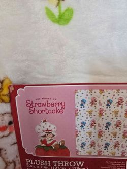 Strawberry shortcake blanket
