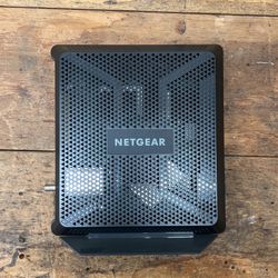 Netgear AC1900 WiFi Cable Modem Router