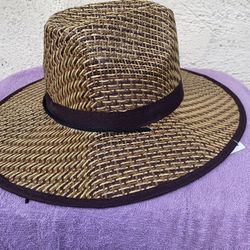 Straw Hat ..