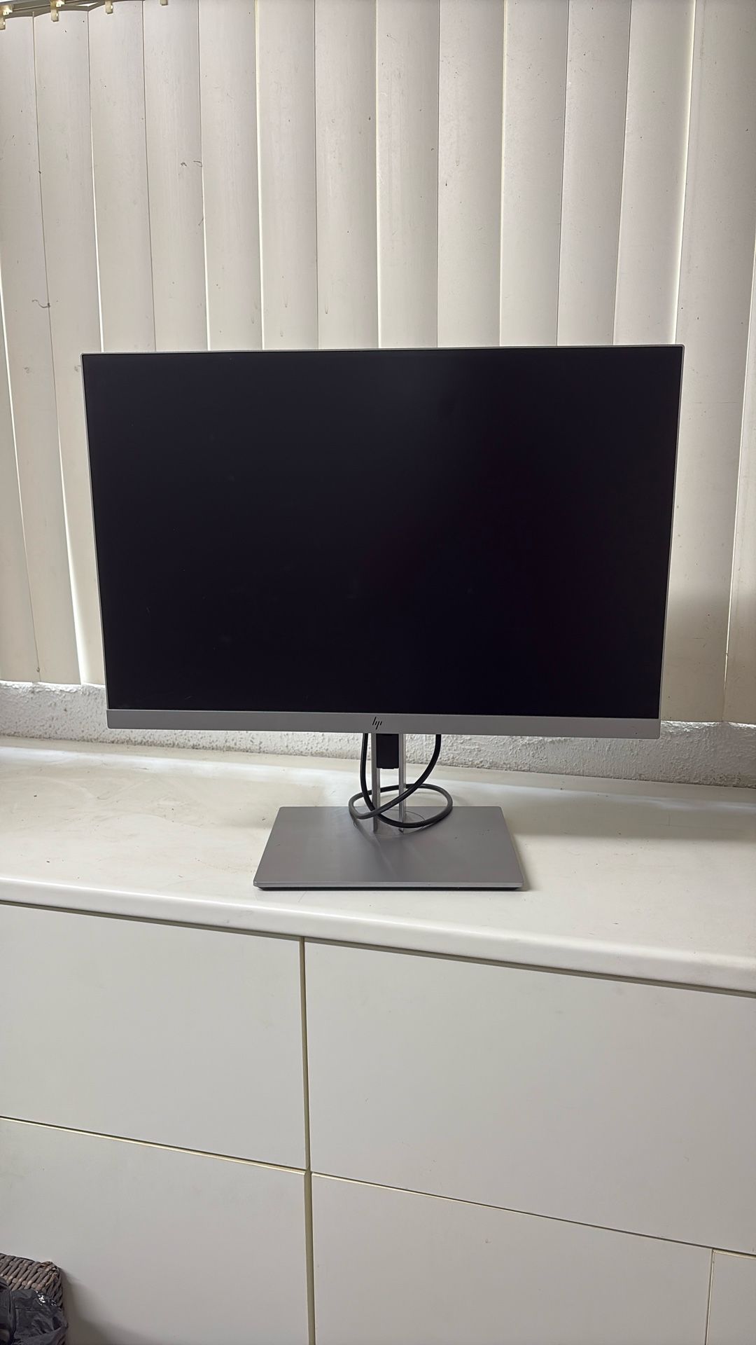 HP Monitor - E243i