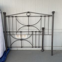 Metal Bed - Queen