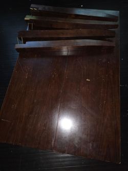 Butterfly leaf table