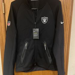  Raiders Jacket - New - Men’s Small - Nike Therma-FIT Full Zipper jacket - Up/Down Down/Up Zipper - Men’s Small - Black 