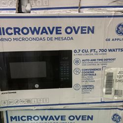 Microwaves Nuevos 0.7 Cubic Feet 700 Watts