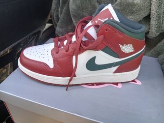 *Nike Air Jordan 1 Mid Midnight Green Red White Shoes DQ8426-105 Christmas