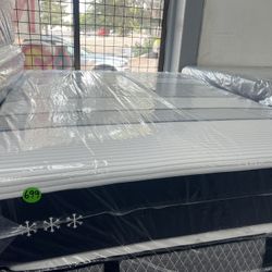 QUEEN SIZE SERTA ISERIES HYBRID MATTRESS & BOX SPRING BED SET