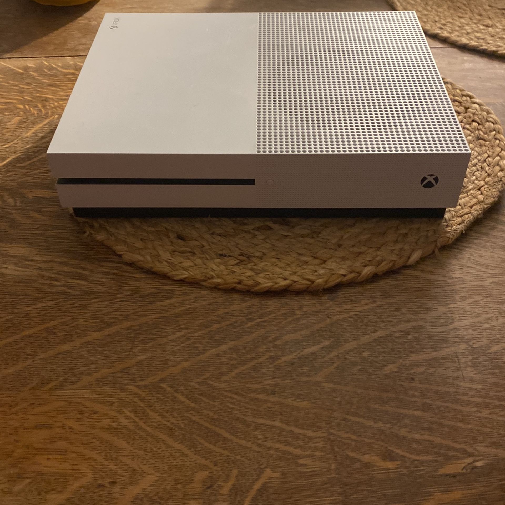 Xbox One S