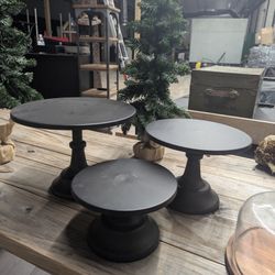 3 Cake Stands