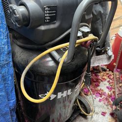 Husky Compressor 20 Gallon / Compressor 