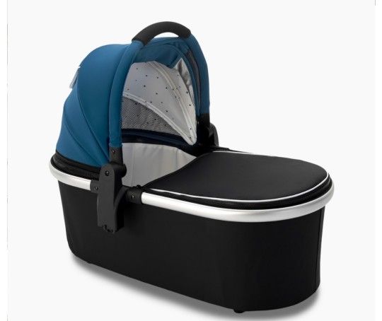 Mockingbird Bassinet, Black And Blue