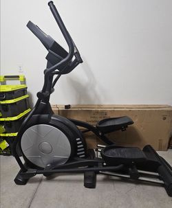 Sole Elliptical E25