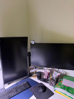 Two working monitors (hp and sceptre both 27”)