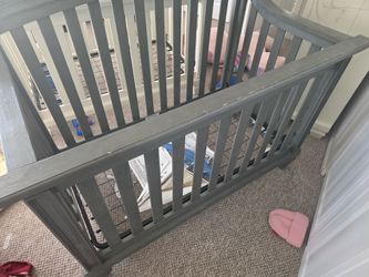 Kids crib