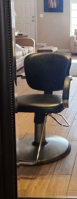 Salon hydraulic chair