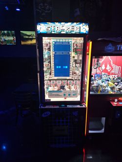 2 Stacker Arcade Prize game bar restaurant  bill acceptors