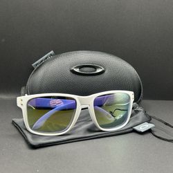 White Frame Oakley Sunglasses 