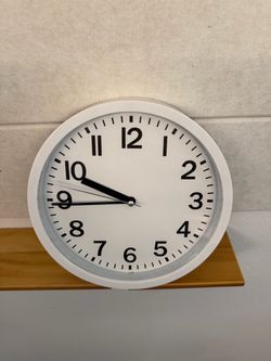 Round Wall Clock Quartz Battery Operated