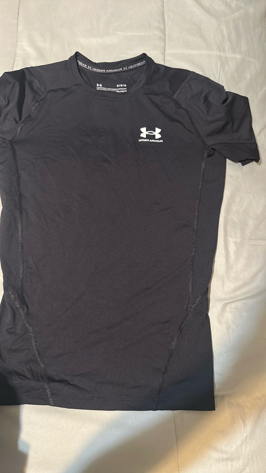 Under Armour Shirt Size M