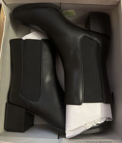 Women’s New Size 8 Itzel Memory Foam Black Mid Calf Boot with Heel