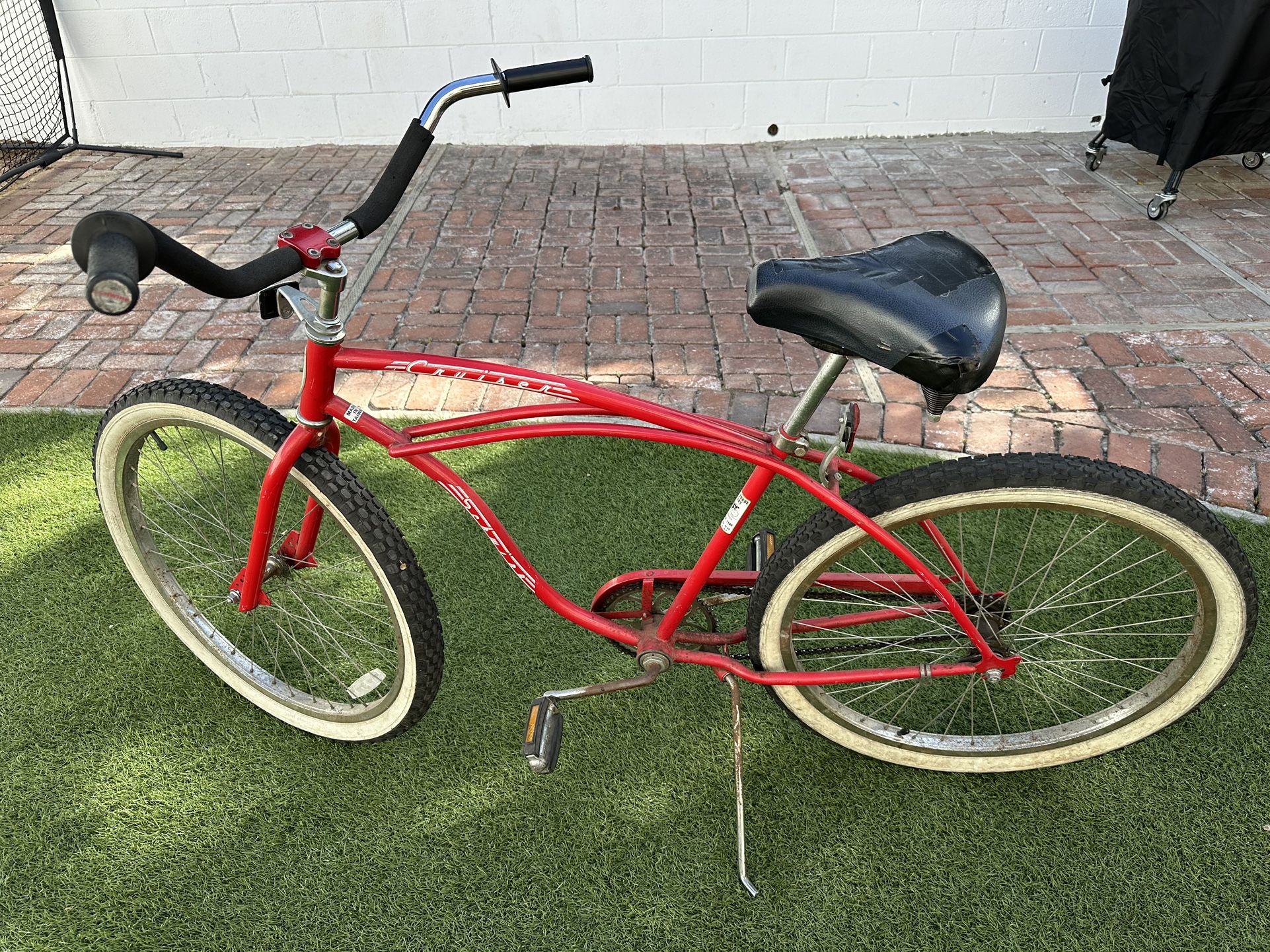Vintage Schwinn Beach Cruiser